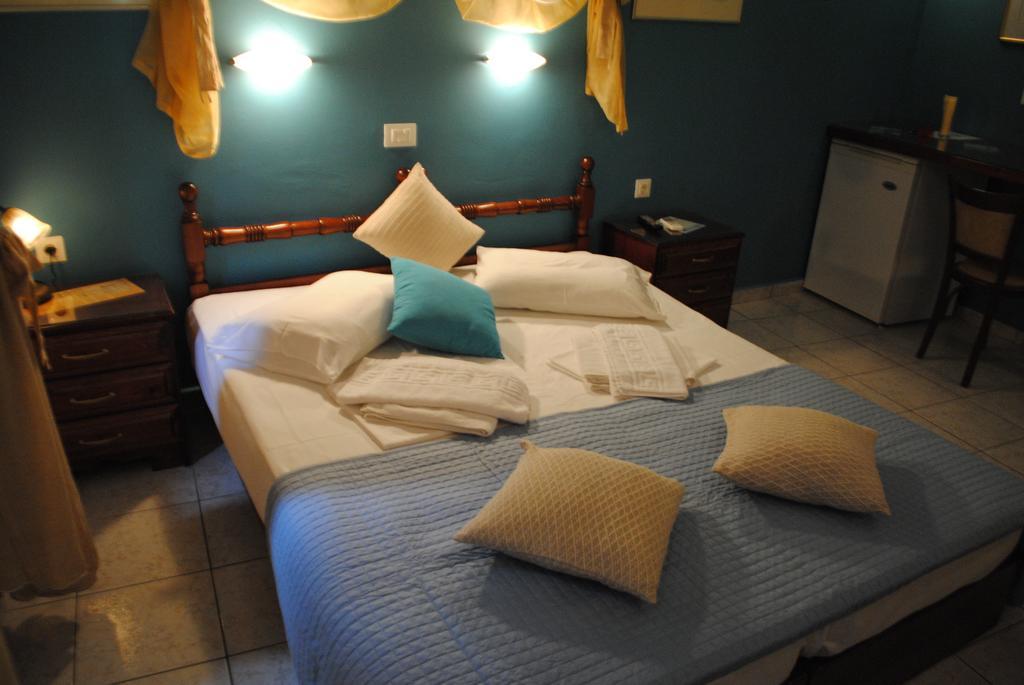 חאניה Traditional Idramon Hotel מראה חיצוני תמונה