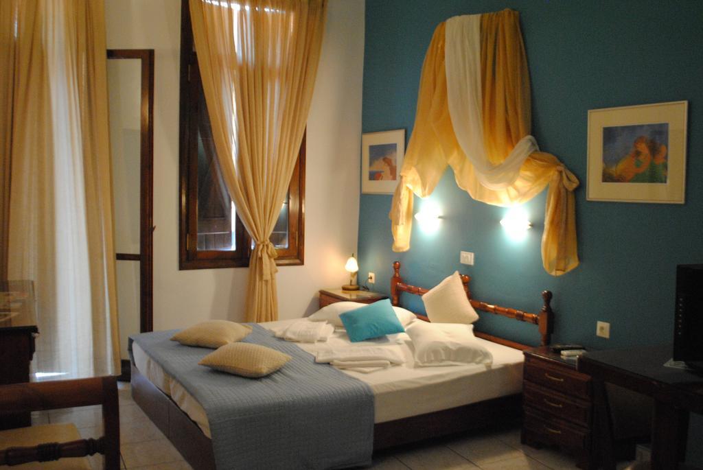 חאניה Traditional Idramon Hotel מראה חיצוני תמונה